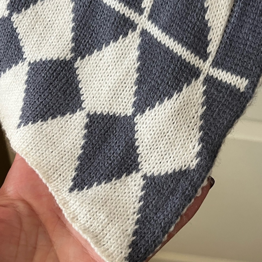 Love Stitch Acrylic Geometric Patterned Blue and White Long Cardigan Size M/L - Picture 6 of 15